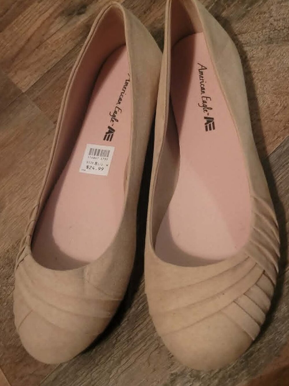 Neutral American Eagle Flats